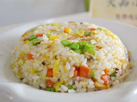 剩饭的最佳解决方法 炒米饭