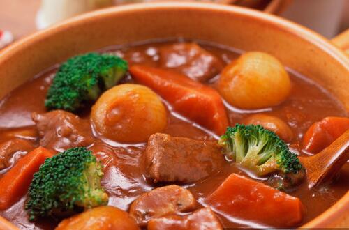 炖牛肉 炖牛肉的做法和功效