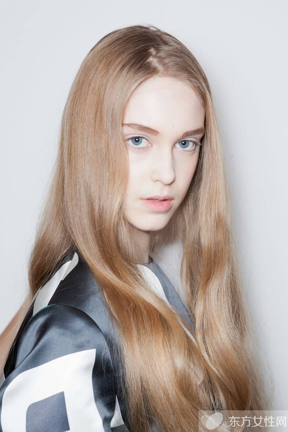 让头发柔顺的方法 拥有乌黑盈亮的秀发就这么简单