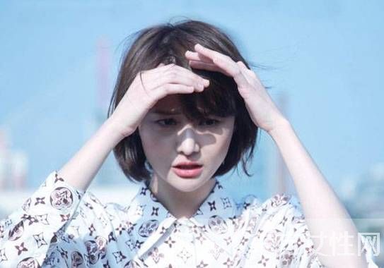 郑爽完美演绎长短发发型 哪种风格更能打动你呢