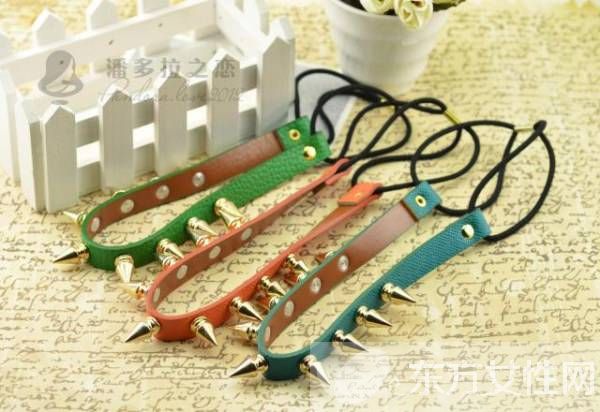 发型与发饰的完美搭配 时尚造型就是怎么简单