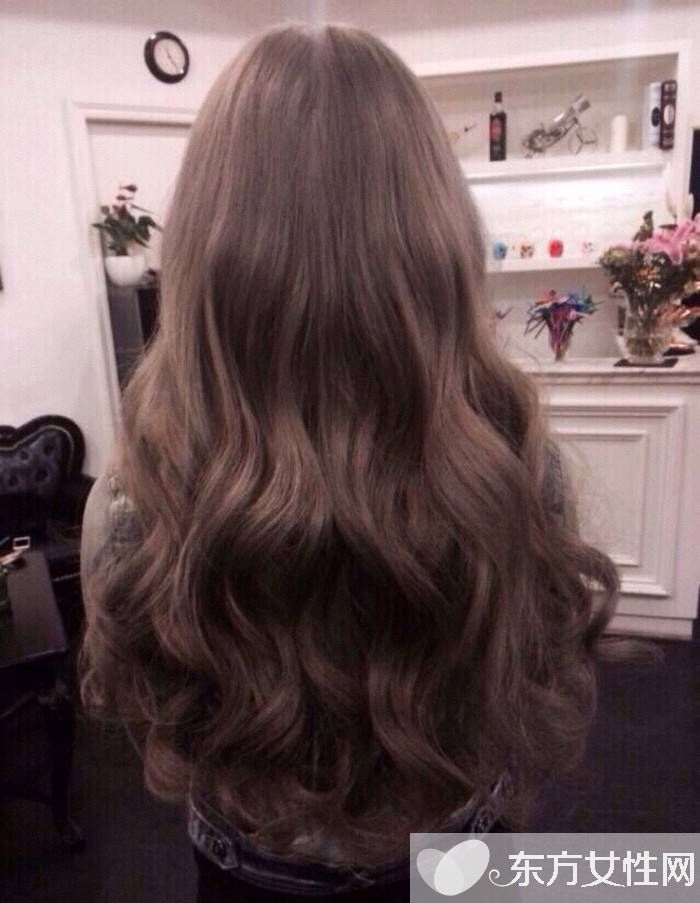 染发后如何洗头不掉色 这么做让发色更持久