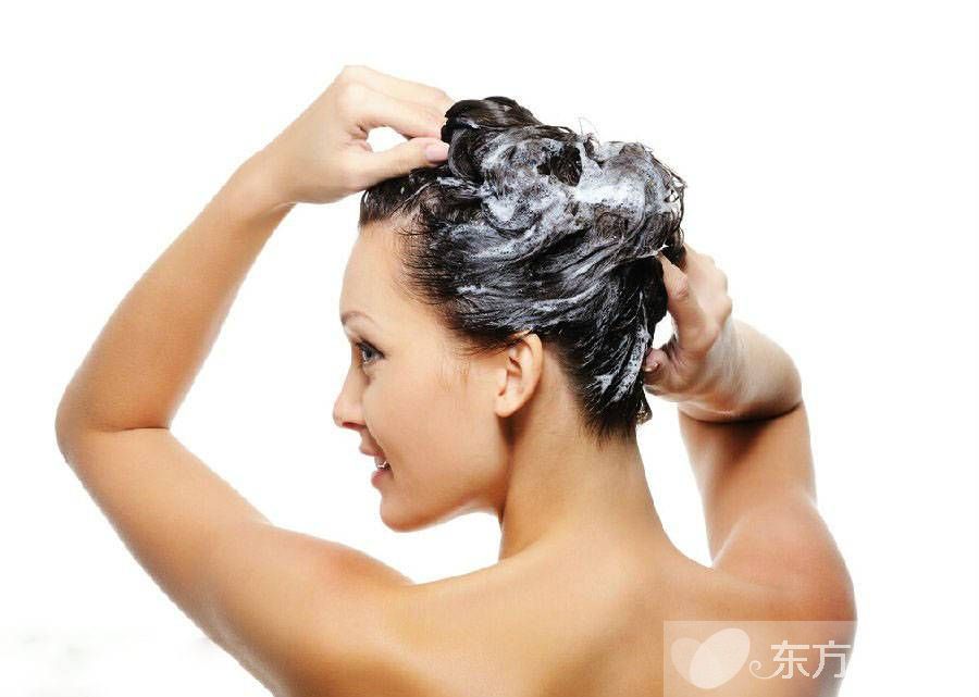 女生晚上洗头好吗 最佳的洗头时间是什么时候