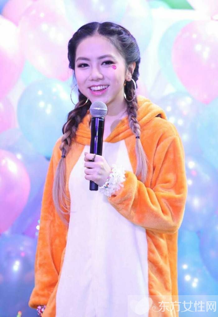 女神同款麻花辫发型 即使台风来了也不怕