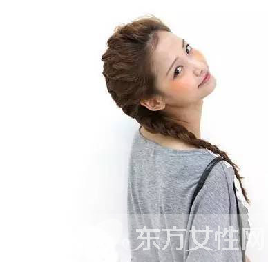 超火爆编发教程 甜美发型编发教程图解