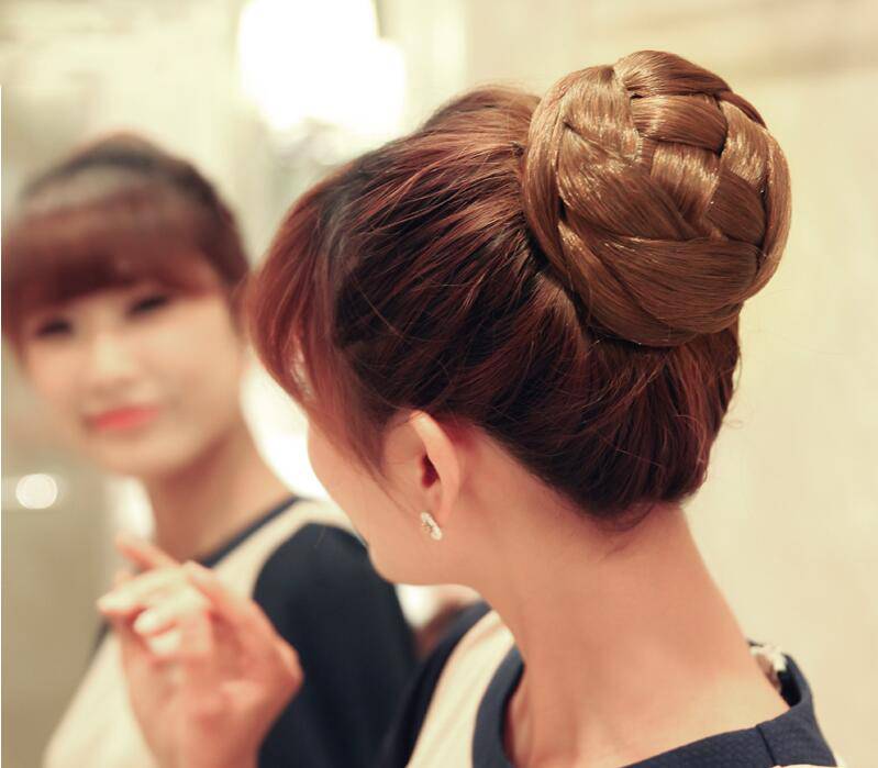 早春精美编发 彰显清新迷人气质