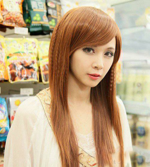 早春精美编发 彰显清新迷人气质