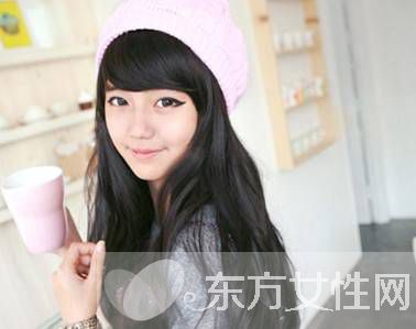 椭圆形脸适合什么发型 气质长发就是要这么美