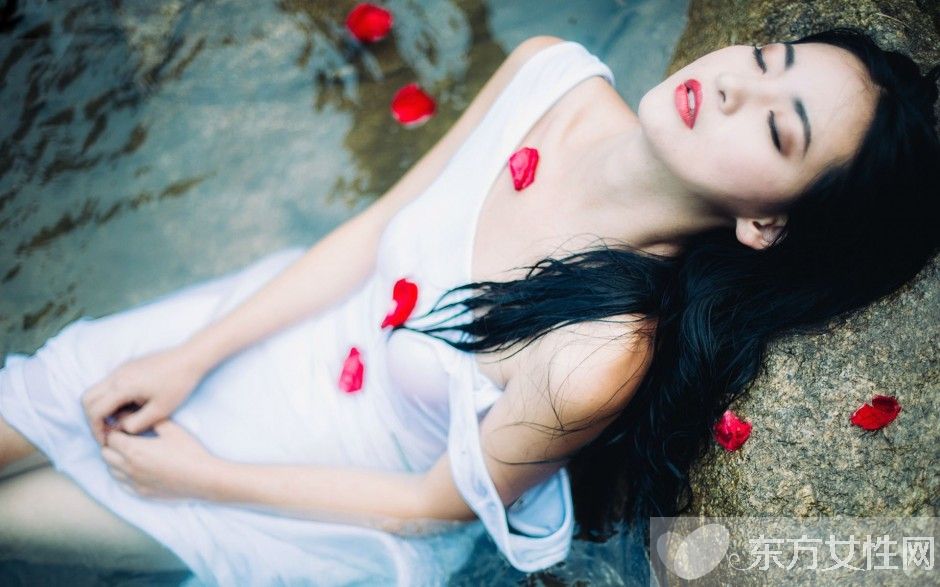 如何让头发变蓬松 教你正确洗发护发的步骤