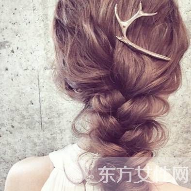 韩式盘发教程推荐 这些日常盘发方法超简单的