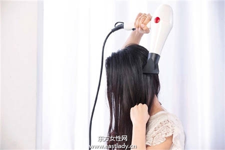 自然卷发如何打理 3招轻松解救 自然卷少女