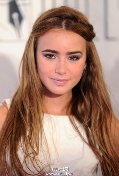 长、短、直、卷全都Hold得住 莉莉柯林斯发型全纪录