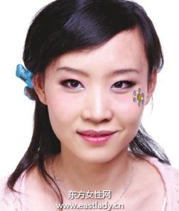 低调性感中发发型 简单又方便