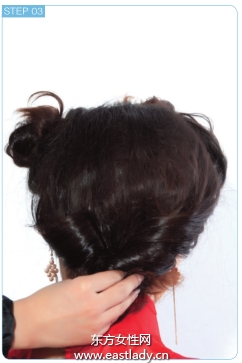 波浪刘海营造复古味道