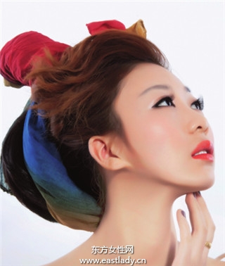 狂野系发型风情而不风尘