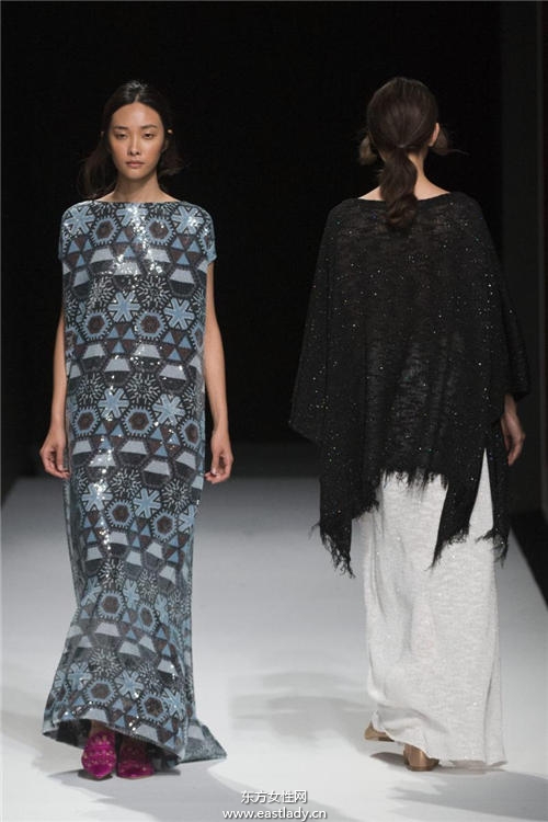 低马尾的几种变化 这样绑立马变小脸