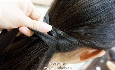 快速绑发 10种超自然清新马尾编发教程图解