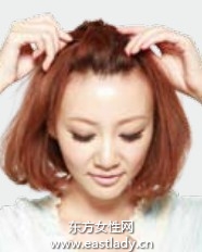 侧团子发辫显示女性干练爽朗性格