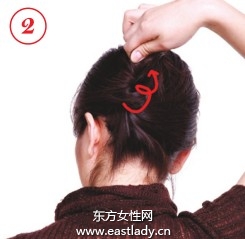 随和可人OL发型增添职业气质