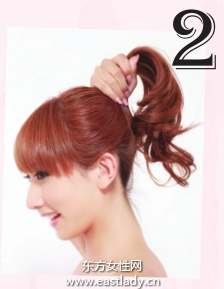 自然卷韩式丸子头突出青春洋溢气质