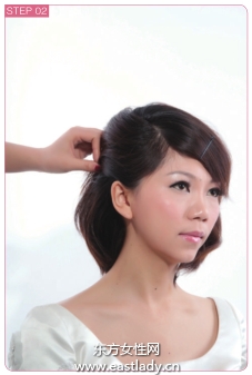 短发发型饰品点缀看起来妩媚十足