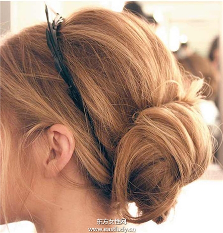 跟明星学绑及肩短发 变身率性女神