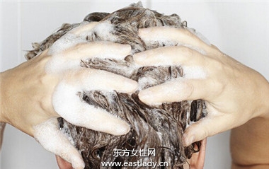 常见的６种错误洗头方式 你中招了吗