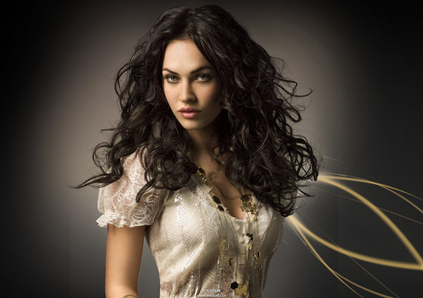 头发硬适合什么发型 气质卷发让你不再烦恼