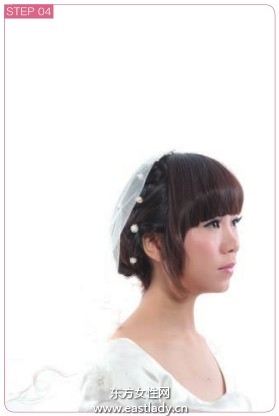 珍珠发夹点缀短发发型可爱极了