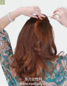 俏丽复古小发髻 散发出无限优雅气息