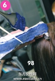 给自己染发让色彩飘逸而出清爽怡人