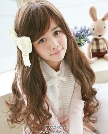 甜美长发烫发发型 尽显清新柔美风范