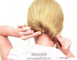 适合办公室MM的侧马尾发型设计