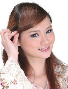 2012最新发型 歪歪辫重拾少女情怀