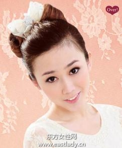 清新菠萝头造型给人阵阵春意