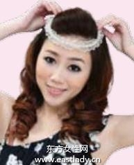 韩式丝巾戴法 典雅且婉约