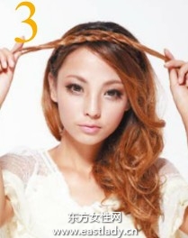 闪亮水钻搭配交叉卷发时尚感十足