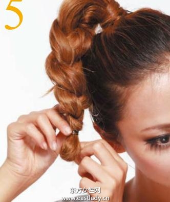 2013新款马尾辫的扎法图解