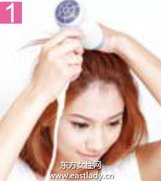 使用电吹风轻松调整发线
