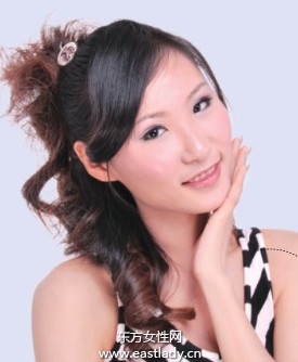 最新卷发发型展示优雅甜蜜气质