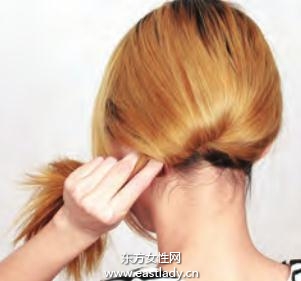 卷发发型知性女人的首选发型