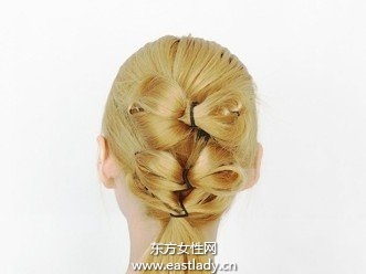 蝴蝶结的系法图解打造气质名媛发型