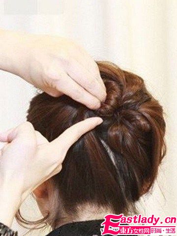【盘发图解】十分钟搞定甜美韩式盘发造型