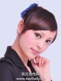 职场短束发展现沉稳与时尚