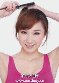 时尚花苞头扎法 透露出一丝女性的酷感