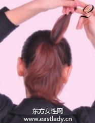 职场短束发展现沉稳与时尚