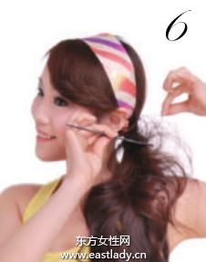 厚重卷发发型不断提高女人性感指数