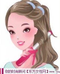 蓬松马尾卷发型 突出脸蛋美