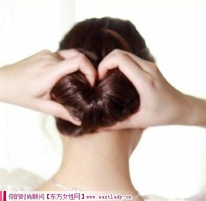 DIY韩式盘发让MM们立马拥有淑女气质