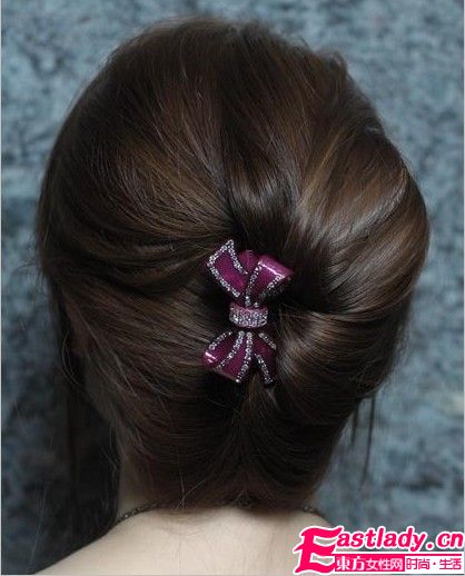 2012新款气质鸟窝发型 时尚味十足